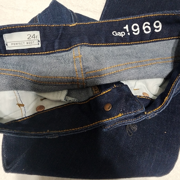 Classic Blue Women's Jeans - Picture 5 of 6